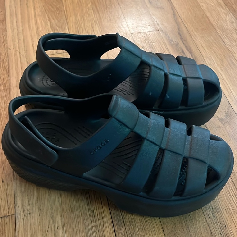 Croc Stomp Fisherman Sandal